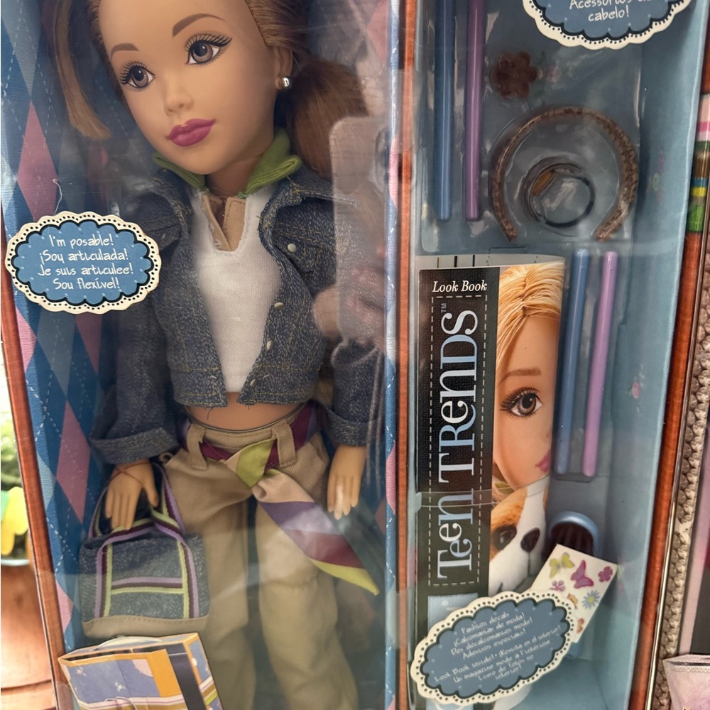 New vintage Teen Trends doll